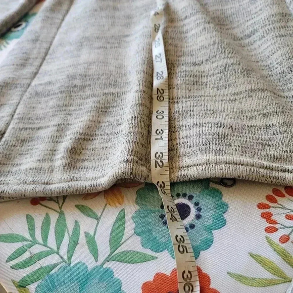 Kuhl Sweater Womens Small Cream Alaska Long Full Zip Pockets Travel Grey - Picture 12 of 13